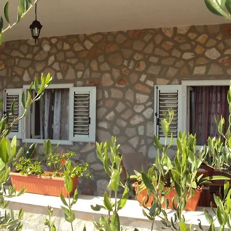 House With A Swimming Pool Bol, Brac - 11016 Vakantiehuis